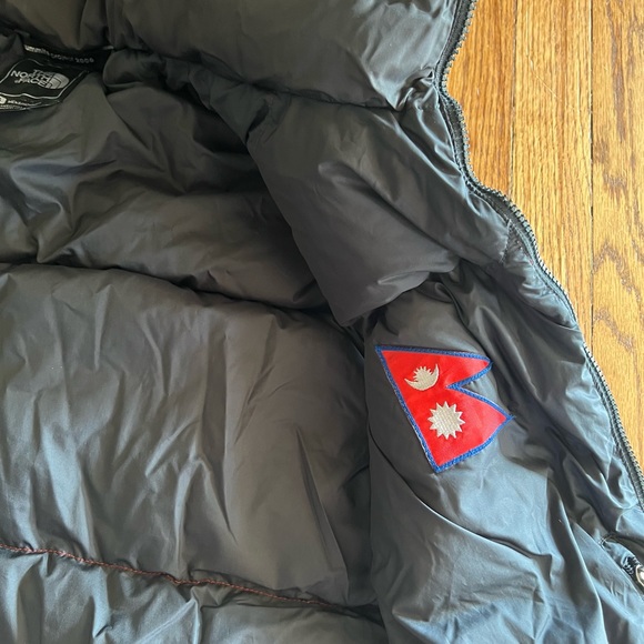 2006 north face 7 summit series 700 full vest - Picture 9 of 9